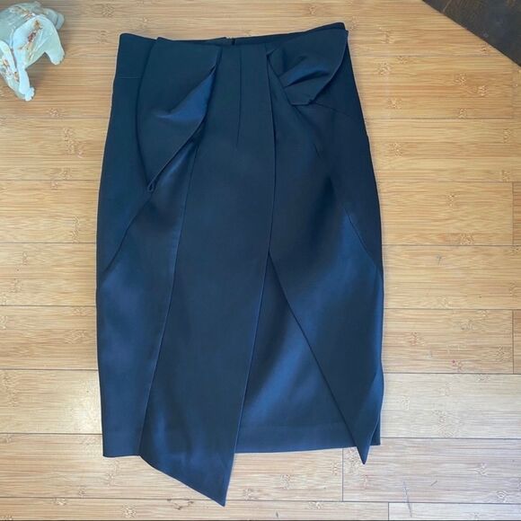 Black Pencil Skirt - NWT - Size 2 - Picture 1 of 8